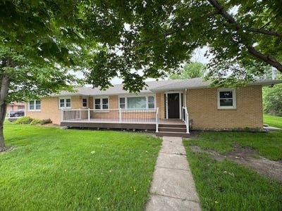 /international/us/208-n-carberry-st-atkinson-ne-110108541274/