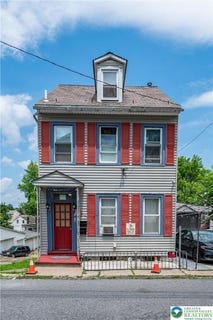 /international/us/1013-spruce-street-easton-pa-110100447859/