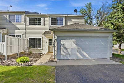 /international/us/13229-bush-lane-eden-prairie-mn-110108537716/
