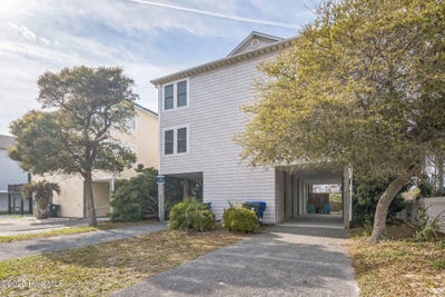 /international/us/421-n-new-river-drive-surf-city-nc-110098566383/