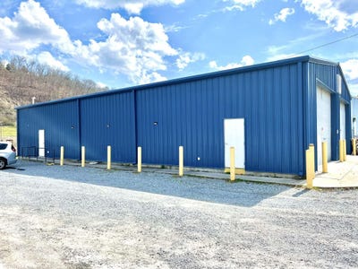 /international/us/335-industrial-park-road-harlan-ky-110106554004/