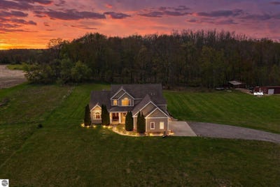 /international/us/4362-s-vickeryville-road-sheridan-mi-110107765563/