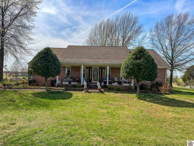 /international/us/2811-county-road-1110-fancy-farm-ky-110107736296/