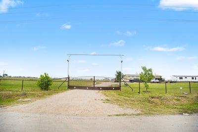/international/us/4780-county-road-4101-kaufman-tx-110108415068/