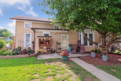 /international/us/222-s-1st-street-evansville-wi-110100817602/