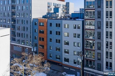 /international/us/424-whiton-street-jersey-city-nj-110106120154/