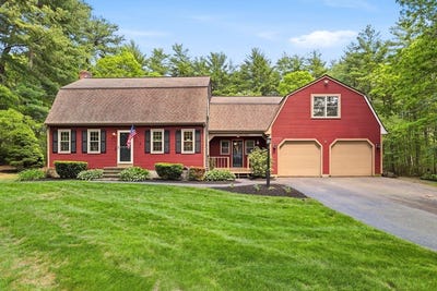 /international/us/5-brook-st-middleboro-ma-110108439159/