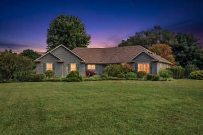 /international/us/3905-hidden-valley-trail-n-niles-mi-110109823645/