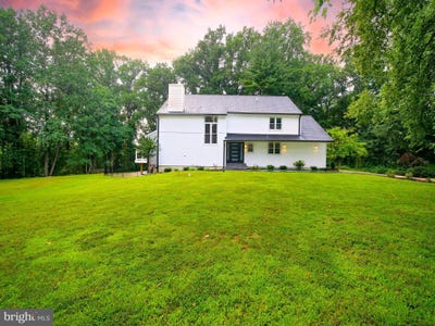 /international/us/1375-pond-view-lane-newtown-square-pa-110109693450/