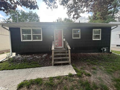 /international/us/719-mckinley-avenue-ottumwa-ia-110107805612/