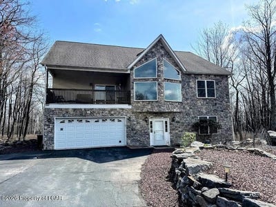 /international/us/39-summit-road-hazleton-pa-110107438008/