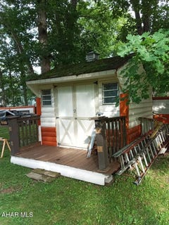 /international/us/2521-holland-avenue-huntingdon-pa-110119625472/