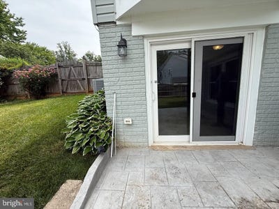 /international/us/14696-stratford-drive-woodbridge-va-110108905346/