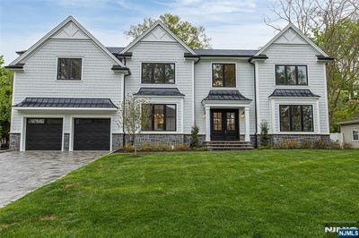 /international/us/22-northwood-avenue-demarest-nj-110107867568/