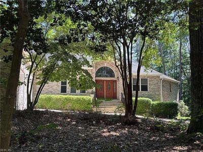 /international/us/12358-highland-drive-belle-haven-va-110100727523/