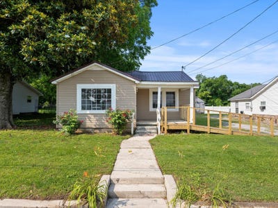 /international/us/313-tennessee-avenue-s-cowan-tn-110099955615/