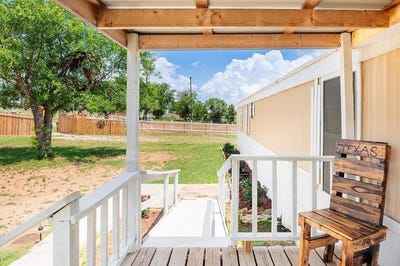 /international/us/305-s-brown-street-richland-springs-tx-110099960821/