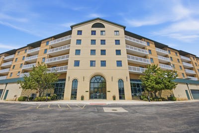 /international/us/1500-s-ardmore-avenue-villa-park-il-110109979753/