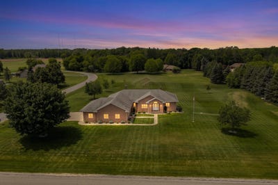 /international/us/3093-fascination-drive-green-bay-wi-110108535948/