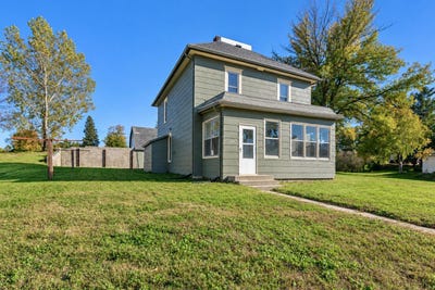 /international/us/203-n-3rd-street-le-sueur-mn-110120417758/