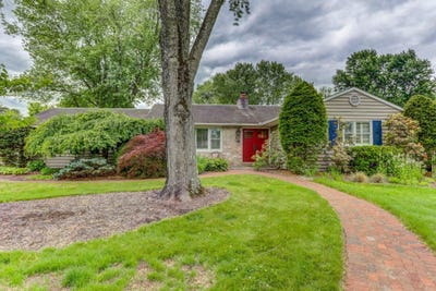 /international/us/827-mount-airy-road-collegeville-pa-110108616459/