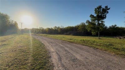 /international/us/109-cottonwood-street-calvert-tx-110108151628/