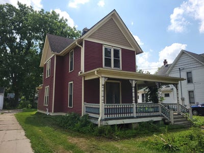 /international/us/610-milton-avenue-janesville-wi-110100923801/
