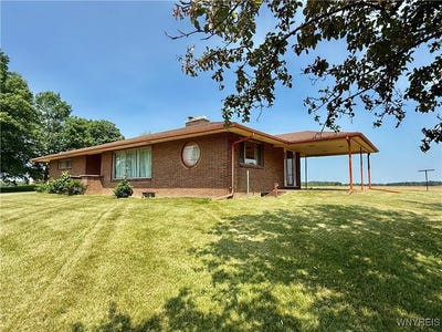 /international/us/9091-creek-road-batavia-ny-110100475147/
