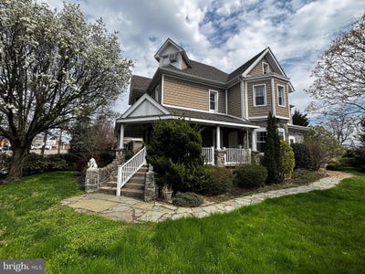 /international/us/527-chester-pike-sharon-hill-pa-110108199342/