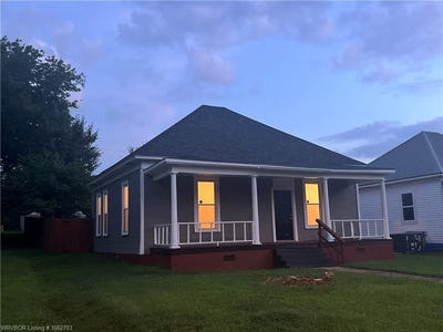 /international/us/1622-s-s-st-fort-smith-ar-110101144164/