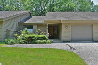 /international/us/6441-mission-ridge-traverse-city-mi-110100248910/