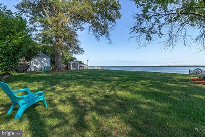 /international/us/155-n-water-lane-tappahannock-va-110098563348/