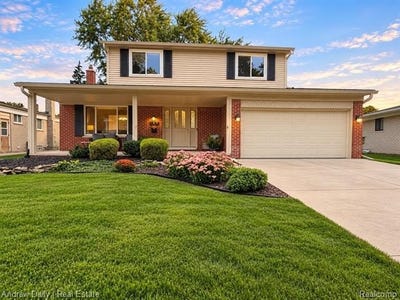 /international/us/13828-hamilton-street-riverview-mi-110110197955/