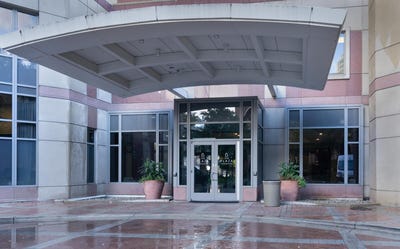 /international/us/124-campau-circle-nw-grand-rapids-mi-110103119476/