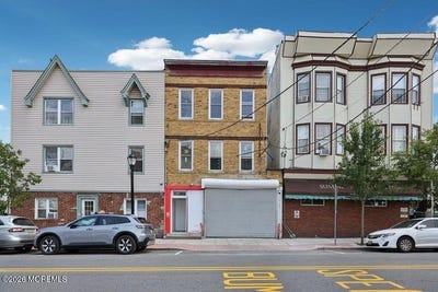 /international/us/3136-summit-avenue-union-city-nj-110104907172/