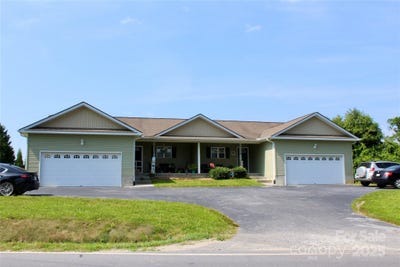 /international/us/544-tracy-grove-road-flat-rock-nc-110100499391/