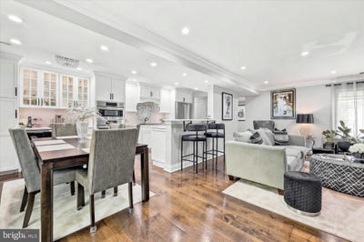/international/us/1750-oakwood-ter-narberth-pa-110108846273/