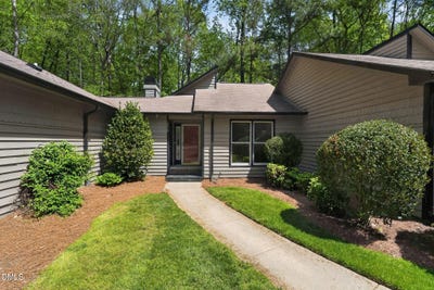 /international/us/3515-willowtree-lane-clayton-nc-110107195810/