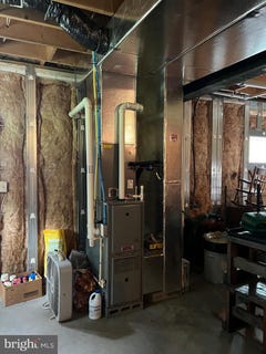/international/us/104-n-grant-street-williamstown-pa-110100894317/