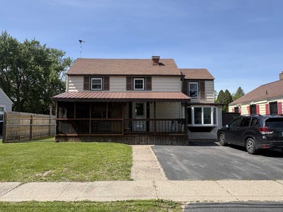 /international/us/5-washington-street-massena-ny-110108472972/