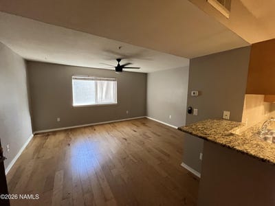 /international/us/1185-w-university-avenue-flagstaff-az-110107987438/