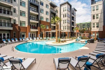 /international/us/212-e-broad-street-greenville-sc-110105794603/