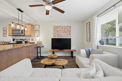 /international/us/1664-beach-boulevard-lot-164-biloxi-ms-110108238444/