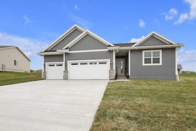 /international/us/1800-lakeview-drive-pella-ia-110095931347/