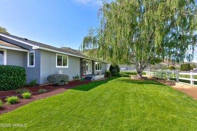 /international/us/851-e-selah-rd-yakima-wa-110101052445/