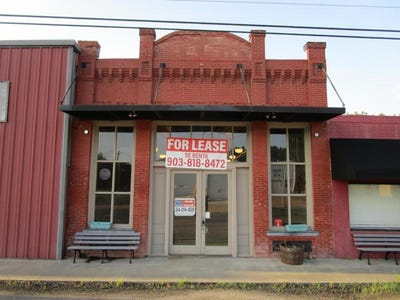 /international/us/106-e-hayes-street-savoy-tx-110108847527/