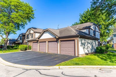 /international/us/369-southbury-court-schaumburg-il-110108477125/