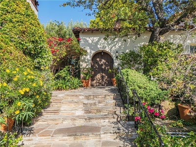 /international/us/10966-strathmore-los-angeles-ca-110108205408/