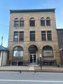 /international/us/50-e-main-street-uniontown-pa-110109733917/