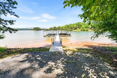 /international/us/tranquil-pointe-lane-hiawassee-ga-110109229588/